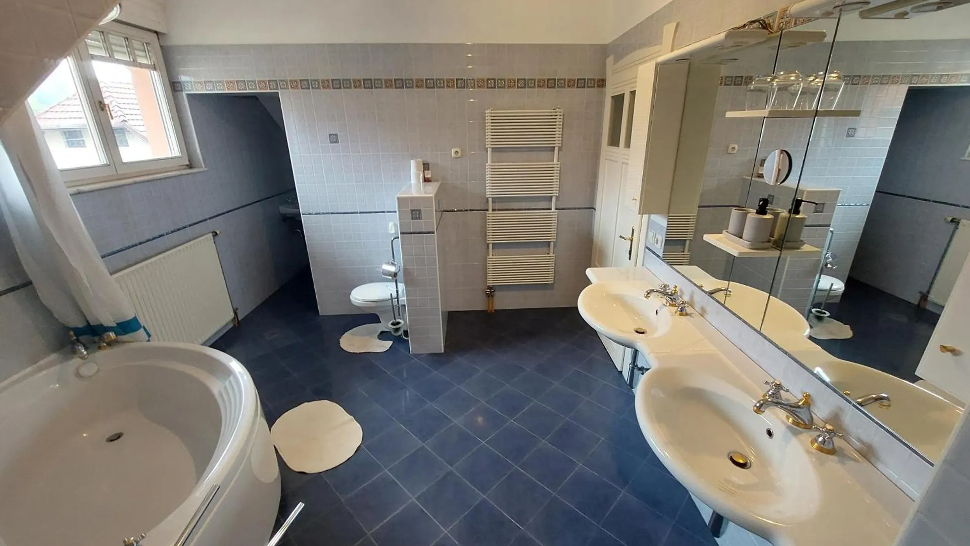 Hotel R24, Rose House à Ljubljana Maison d'hôtes