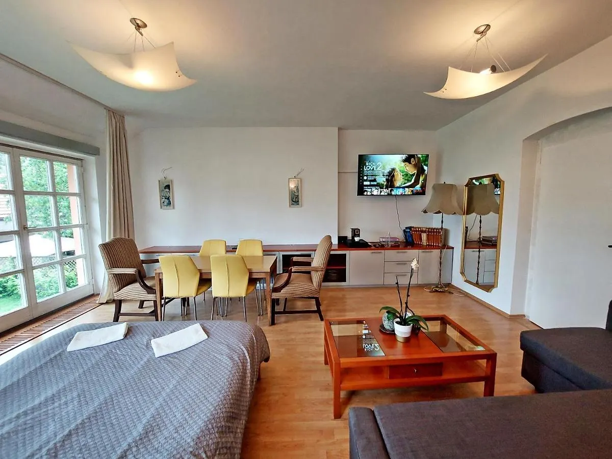 R24, Rose House Hotel Ljubljana 0*,  Slovenia